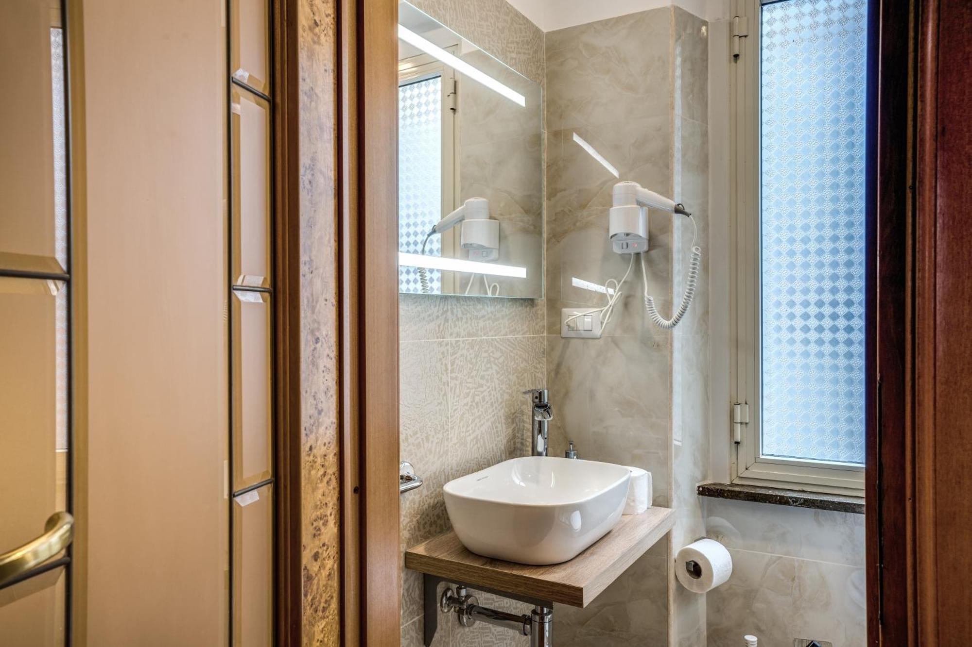 Fontana Di Trevi Charming Apartment Roma Dış mekan fotoğraf