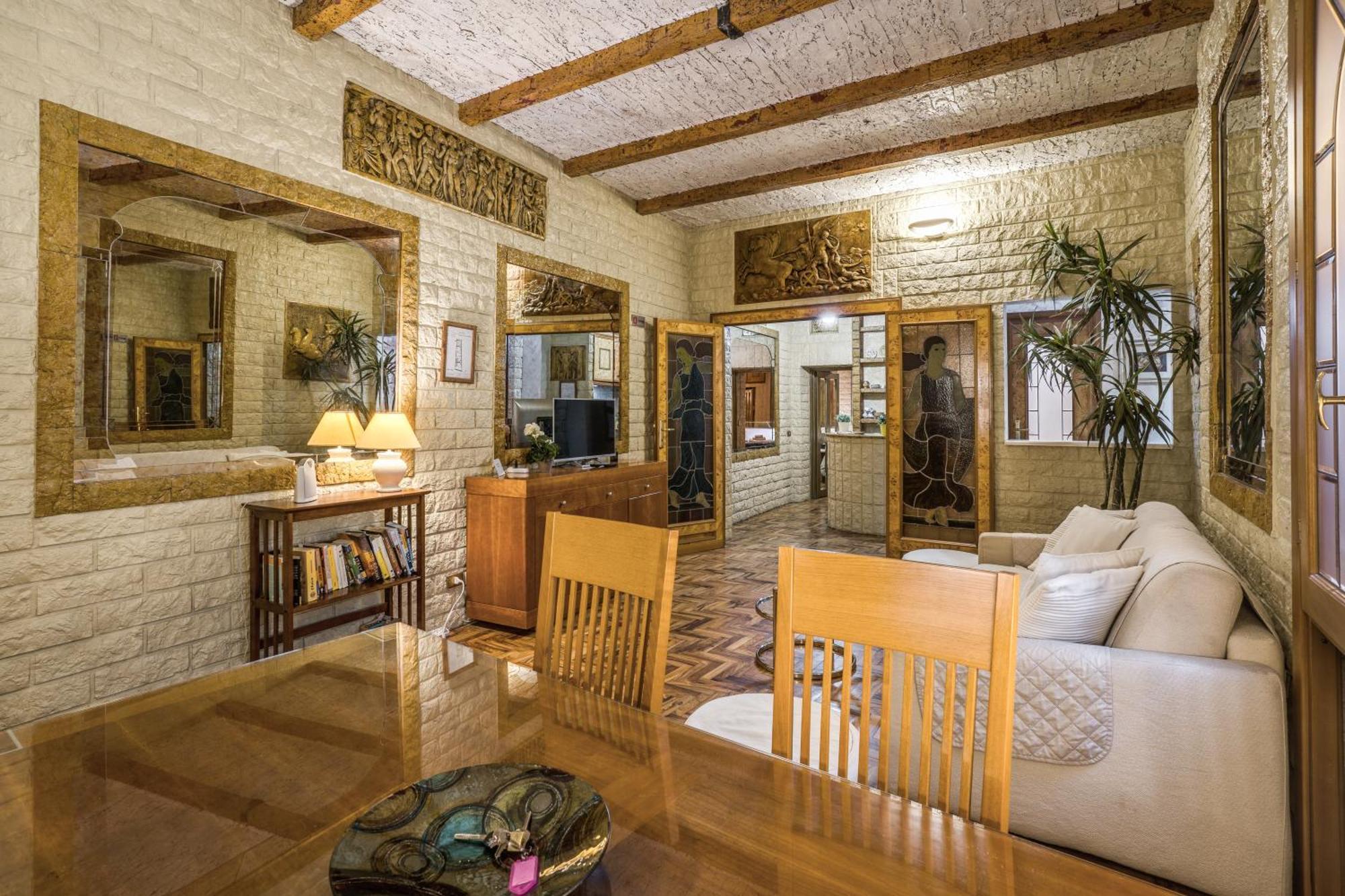 Fontana Di Trevi Charming Apartment Roma Dış mekan fotoğraf